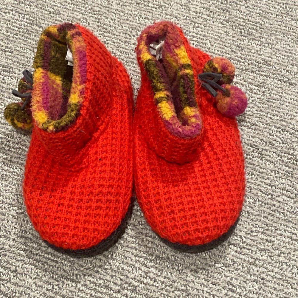 CuddlDuds slippers 